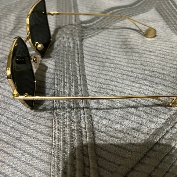 Gucci - Picture 2 of 4